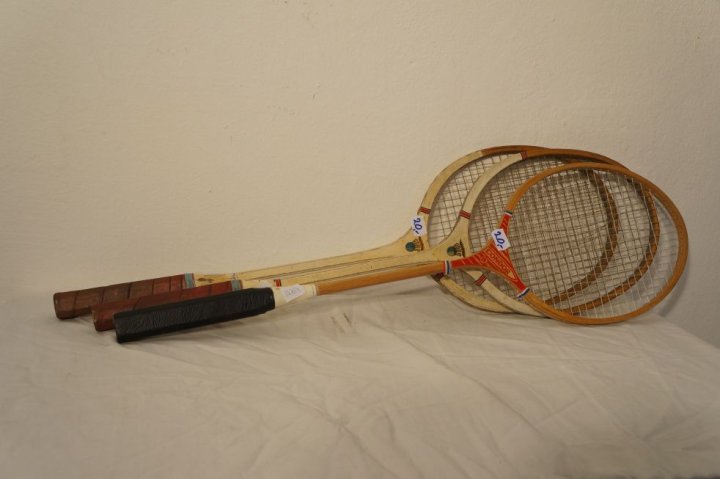 badmintonová raketa
