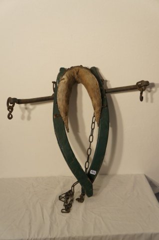 chomút