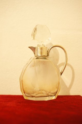 dźbánik so štupľom