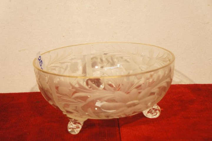 misa na nožičkách