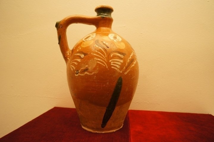 džbán