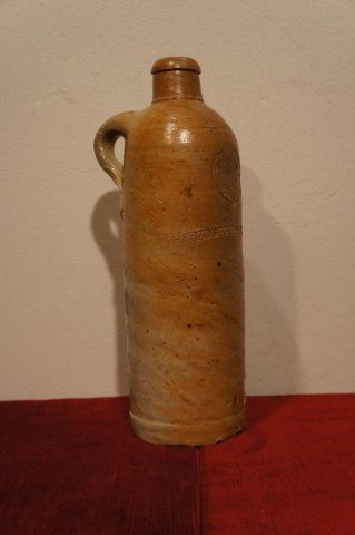 fľaša s uchom