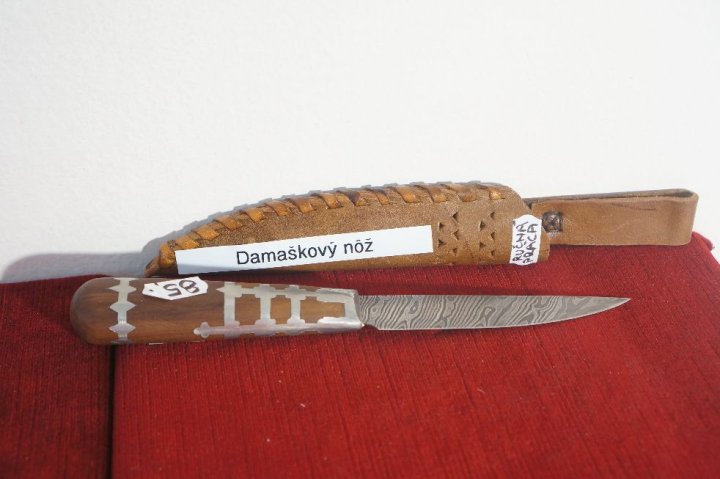 damaškový nôž
