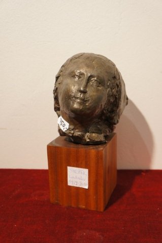 hlava žena