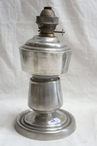 petrolejová lampa