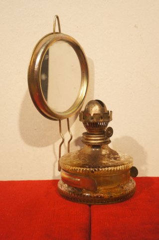 petrolejová lampa