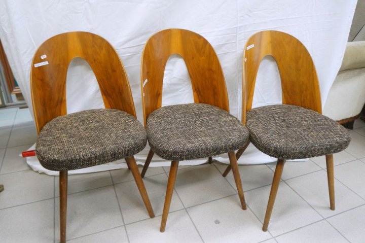 3x stolička