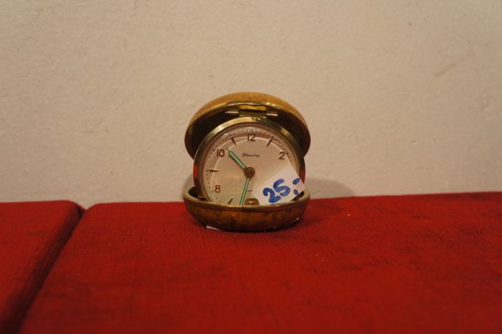 hodiny budík