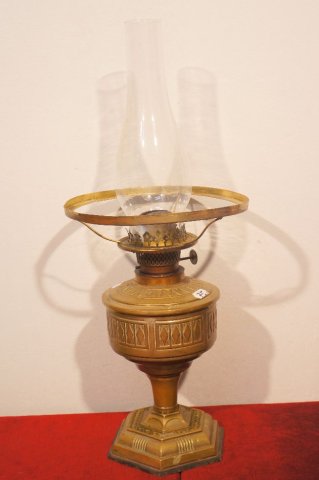 petrolejová lampa