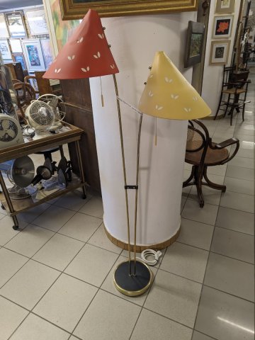 podlahova lampa