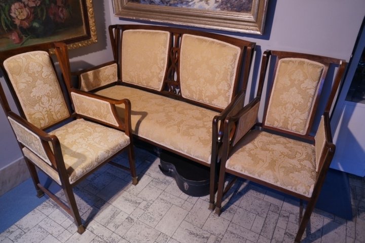 sofa a 2 kreslá
