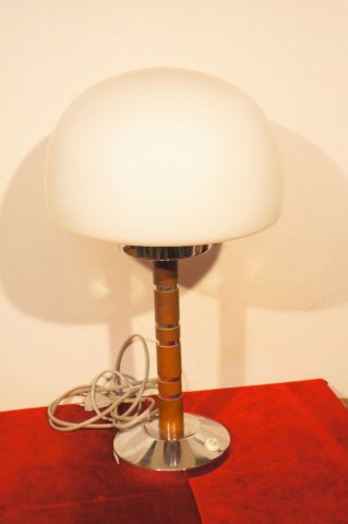 stolná lampa