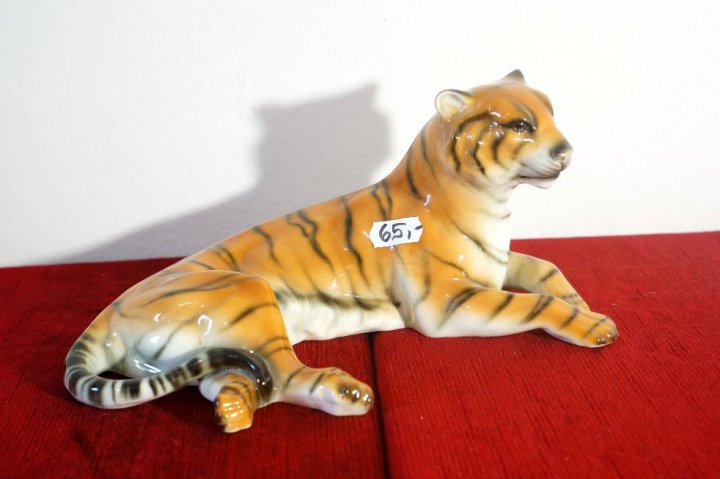 ležiaci tiger