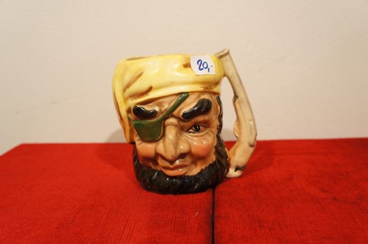 pohár pirát